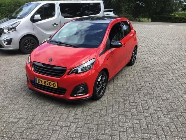 Rood, andere lak Gebruikt 2019 Peugeot 108 GT-line Hatchback | € 9.999 (Eerlijke prijs) - Afbeelding 1/4