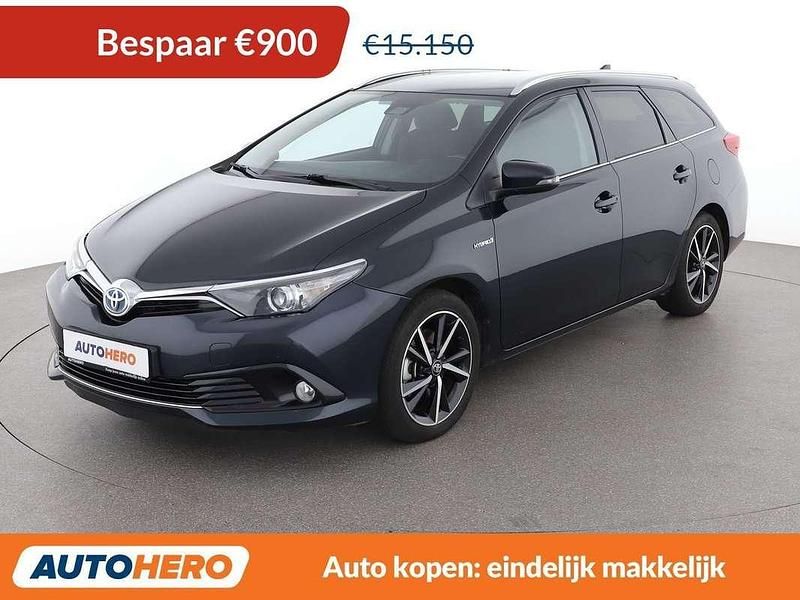 Occasion Toyota Auris Hybrid Style 99 PK (72 kW) 2017 Blauw Stationwagen