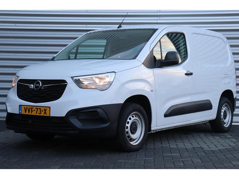 Wit Gebruikt 2023 Opel Combo Edition MPV | € 17.722 (Iets duurder) - Afbeelding 1/4