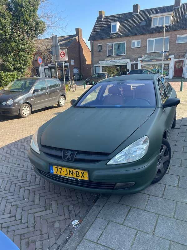 Gebruikt 2002 Peugeot 607 Sedan | € 600 - Afbeelding 1/4