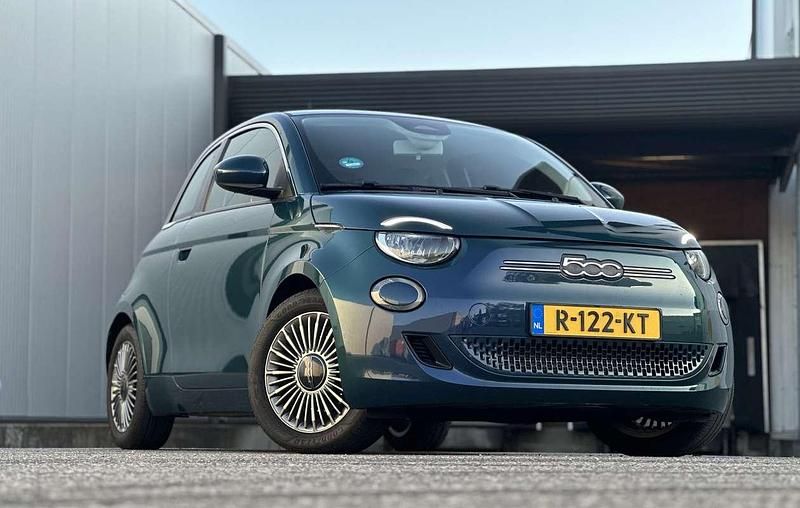 Groen Gebruikt 2020 Fiat 500e Icon Hatchback | € 14.950 (Eerlijke prijs) - Afbeelding 1/4