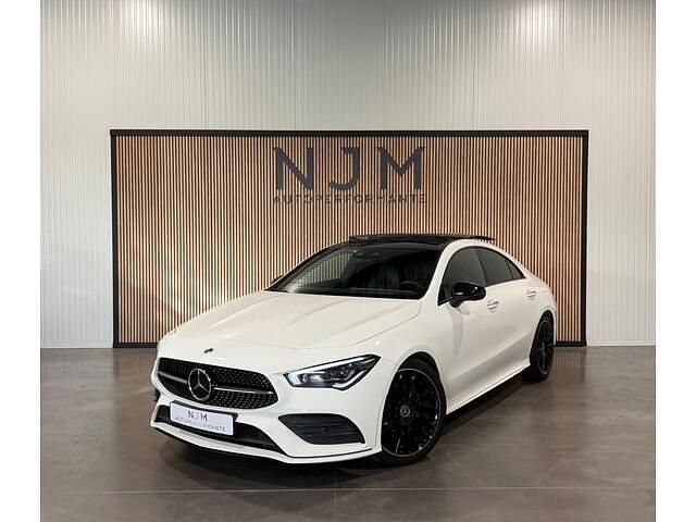 Wit Gebruikt 2019 Mercedes CLA200 AMG Sedan | € 31.450 (Iets duurder) - Afbeelding 1/4