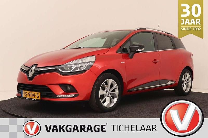 Rood Occasion 2017 Renault Clio GrandTour LIMITED Stationwagen | € 7.899 (Iets duurder) - Afbeelding 1/3