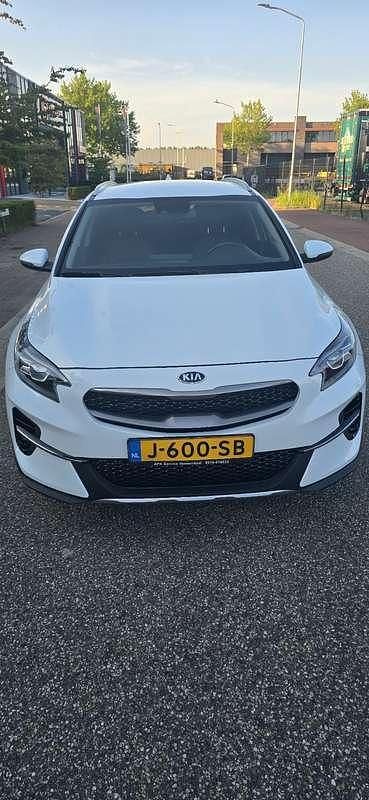 Wit Gebruikt 2020 Kia XCeed SUV | € 19.500 (Eerlijke prijs) - Afbeelding 1/4