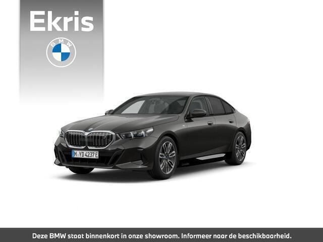 Grijs Nieuw 2025 BMW i5 M Sport Sedan | € 77.225 (Super prijs) - Afbeelding 1/4