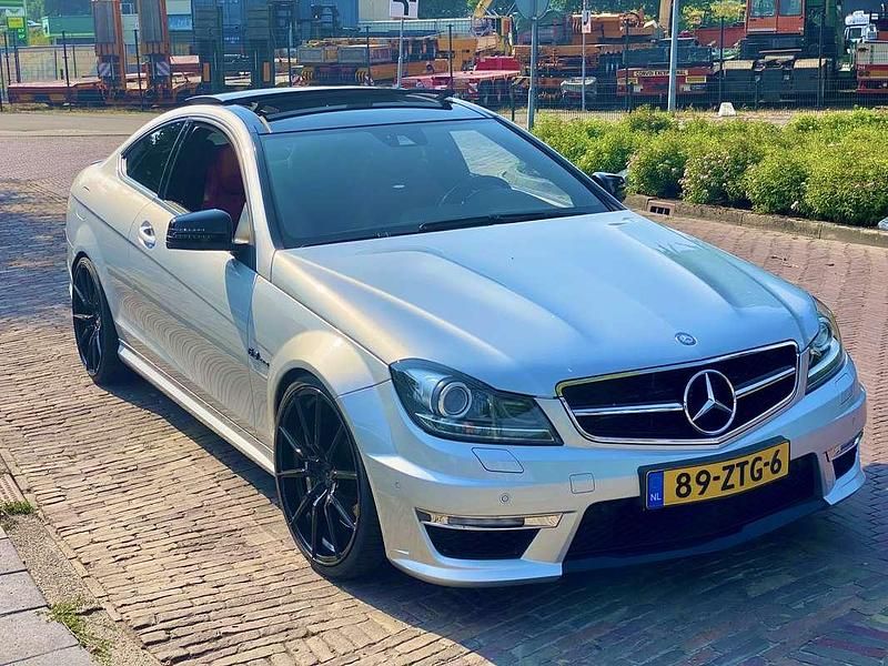 Occasion Mercedes C63 AMG AMG 457 PK (336 kW) 2011 Zilver Coupé