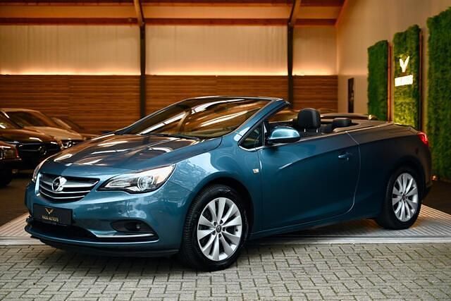 Blauw Occasion 2017 Opel Cascada Innovation Cabriolet | € 12.950 (Eerlijke prijs) - Afbeelding 1/4