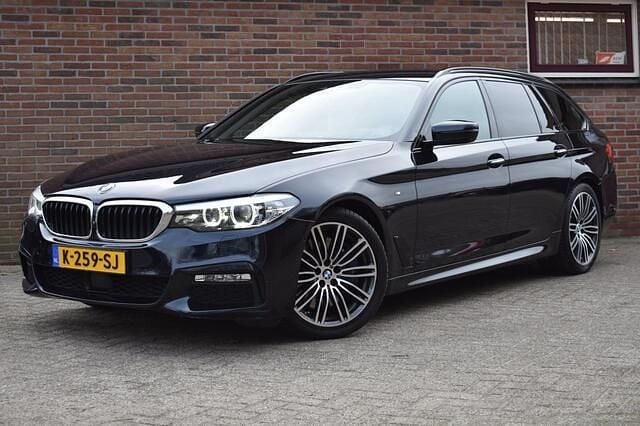 Occasion BMW 540 Executive 341 PK (250 kW) 2017 Zwart Stationwagen