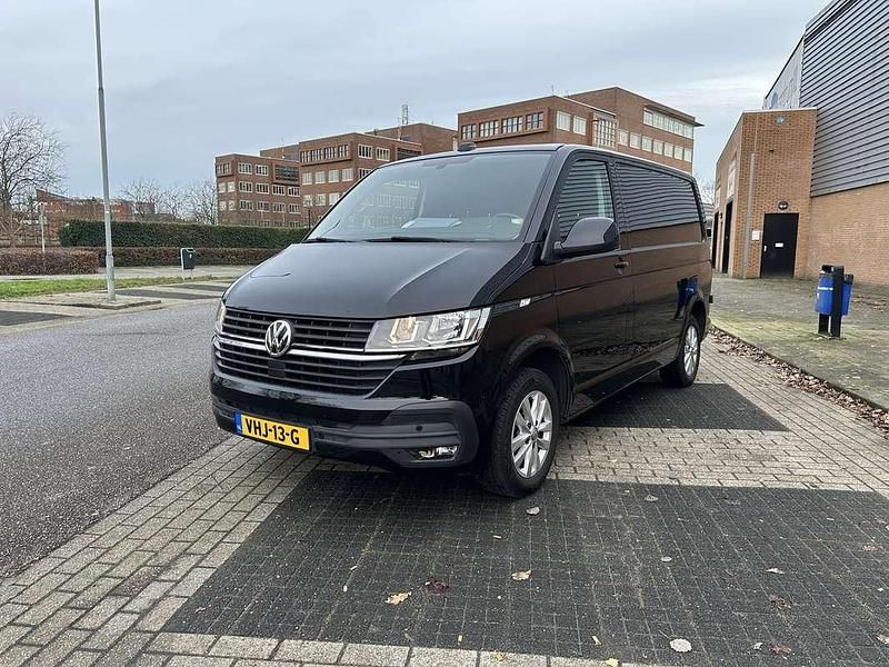 Zwart Occasion 2021 VW T6.1 Van | € 21.995 (Super prijs) - Afbeelding 1/4