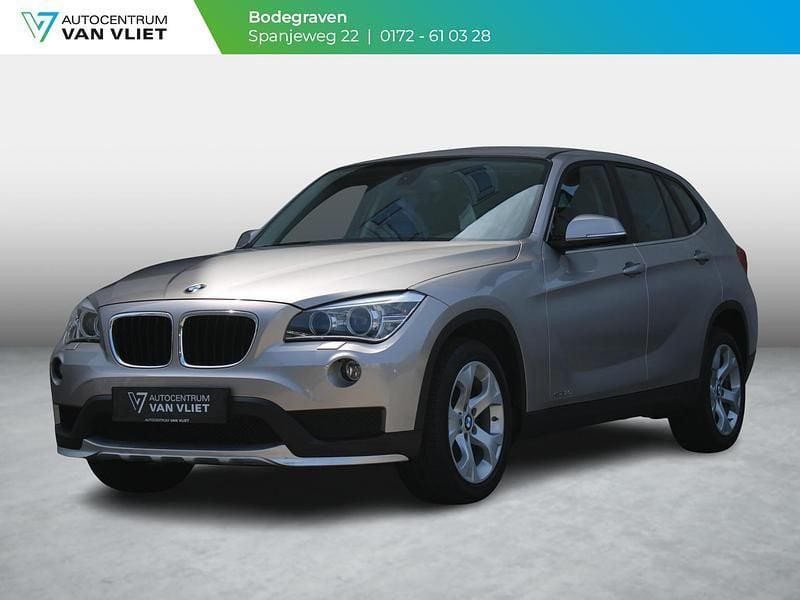 Grijs Gebruikt 2015 BMW X1 Executive SUV | € 21.099 - Afbeelding 1/4