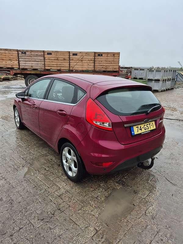 Occasion Ford Fiesta Titanium 82 PK (60 kW) 2008 Paars Hatchback