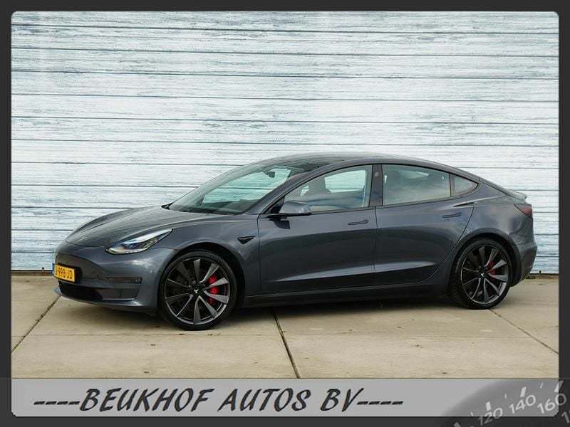 Grijs Gebruikt 2020 Tesla Model 3 Performance Sedan | € 25.750 (Eerlijke prijs) - Afbeelding 1/4