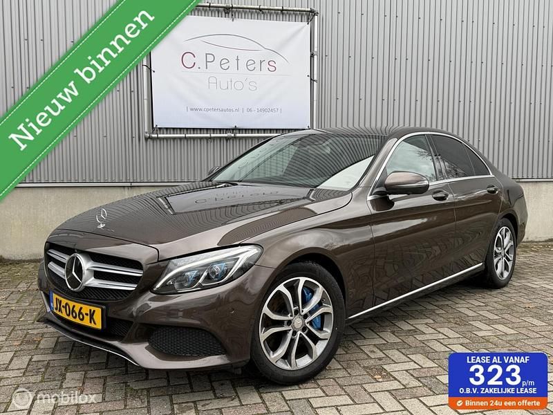 Bruin Gebruikt 2016 Mercedes C350 Edition Sedan | € 19.950 (Goede deal) - Afbeelding 1/4