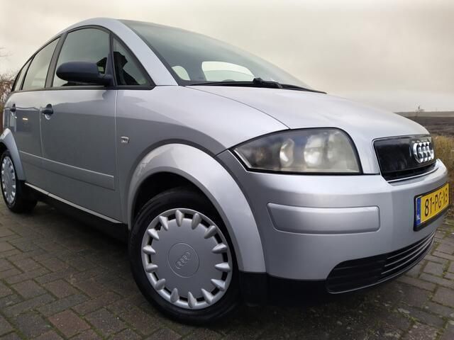Grijs Gebruikt 2003 Audi A2 Proline Hatchback | € 1.950 (Eerlijke prijs) - Afbeelding 1/4
