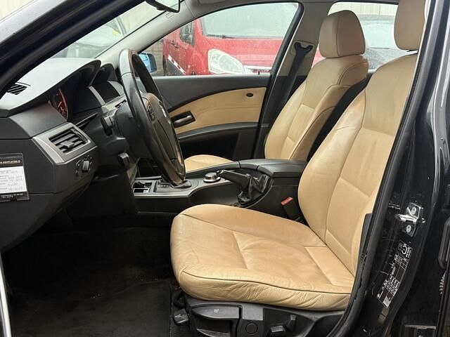 Occasion BMW 523 177 PK (130 kW) 2007 Zwart Sedan