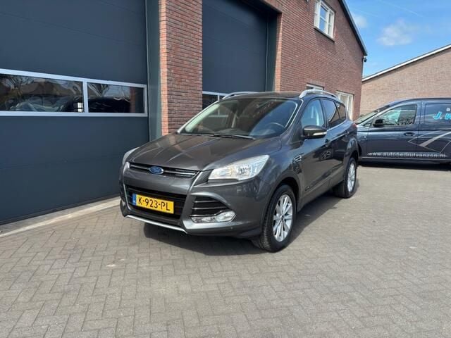 Grijs Gebruikt 2016 Ford Kuga Titanium SUV | € 14.250 (Super prijs) - Afbeelding 1/4