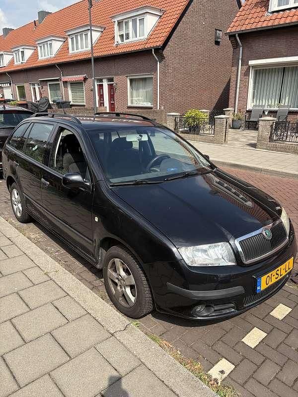 Zwart Gebruikt 2006 Skoda Fabia Elegance Stationwagen | € 950 (Goede deal) - Afbeelding 1/4