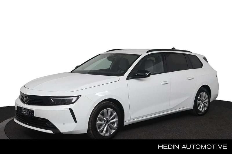 Wit Nieuw 2025 Opel Astra Business Edition Stationwagen | € 27.945 - Afbeelding 1/3