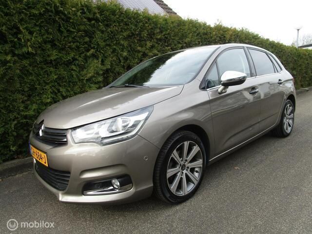 Grijs Gebruikt 2015 Citroën C4 PureTech Hatchback | € 12.950 - Afbeelding 1/4