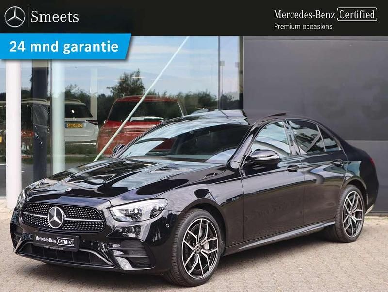 Zwart Gebruikt 2020 Mercedes E300 AMG line Sedan | € 43.888 (Eerlijke prijs) - Afbeelding 1/4