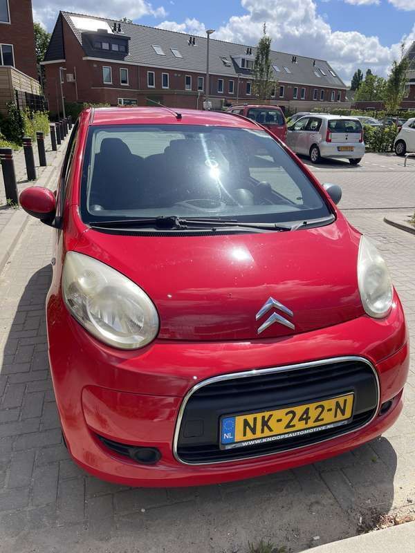 Rood Gebruikt 2009 Citroën C1 Hatchback | € 2.400 (Iets duurder) - Afbeelding 1/4