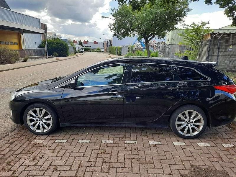 Zwart Gebruikt 2014 Hyundai i40 Edition Stationwagen | € 9.500 (Eerlijke prijs) - Afbeelding 1/4
