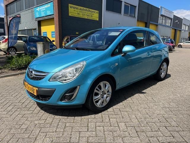 Blauw Gebruikt 2011 Opel Corsa Cosmo Hatchback | € 7.950 (Duur) - Afbeelding 1/3