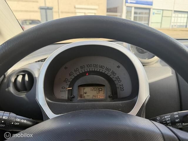 Occasion Daihatsu Sirion 87 PK (63 kW) 2005 Beige Hatchback