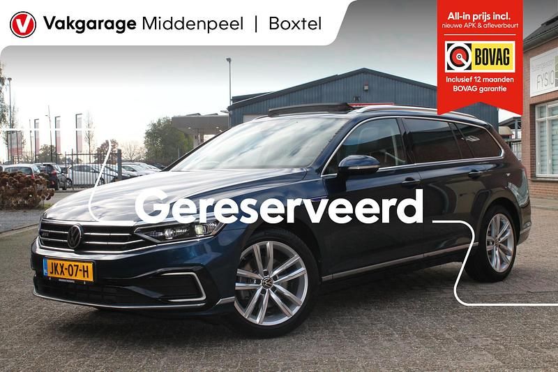 Blauw Gebruikt 2021 VW Passat GTE Stationwagen | € 28.950 (Duur) - Afbeelding 1/4