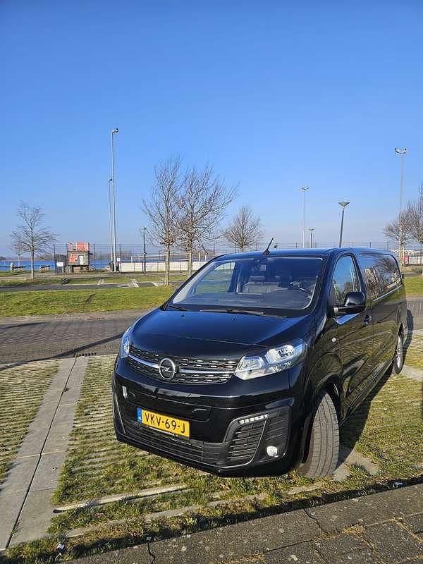 Occasion Opel Vivaro-e Combi 100 kW (136 PK) 2021 Zwart Van