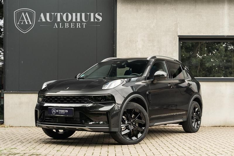 Zwart Nieuw 2025 Lynk & Co 01 SUV | € 36.950 (Duur) - Afbeelding 1/4