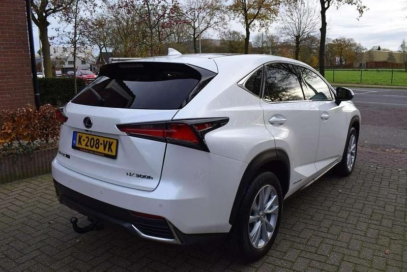 Occasion Lexus NX300h Luxury Line 155 PK (114 kW) 2018 Wit SUV