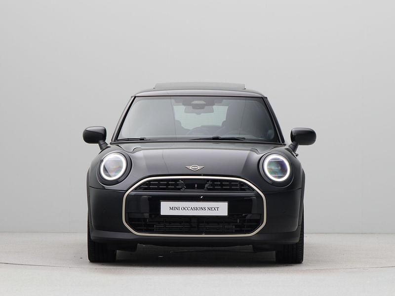 Nieuw Mini Cooper Favoured 156 PK (114 kW) 2025 Zwart Hatchback