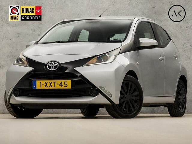 Occasion Toyota Aygo X-play 69 PK (50 kW) 2014 Grijs Hatchback