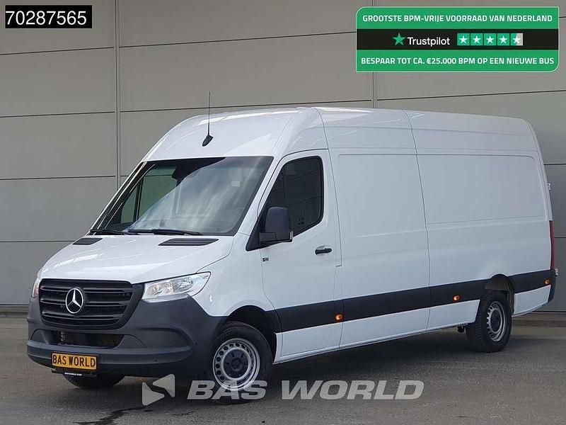 Wit Gebruikt 2023 Mercedes Sprinter Van | € 29.900 - Afbeelding 1/3