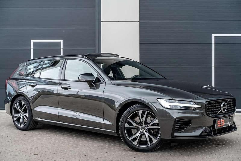 Grijs Gebruikt 2021 Volvo V60 R-Design Stationwagen | € 32.950 (Goede deal) - Afbeelding 1/4