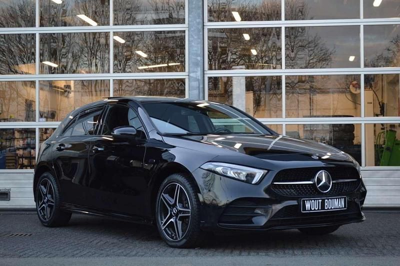 Occasion Mercedes A250 AMG 218 PK (160 kW) 2020 Zwart Hatchback