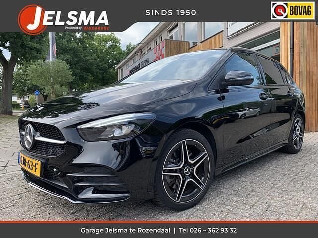 Zwart Gebruikt 2022 Mercedes B250 AMG line MPV | € 27.500 (Super prijs) - Afbeelding 1/4