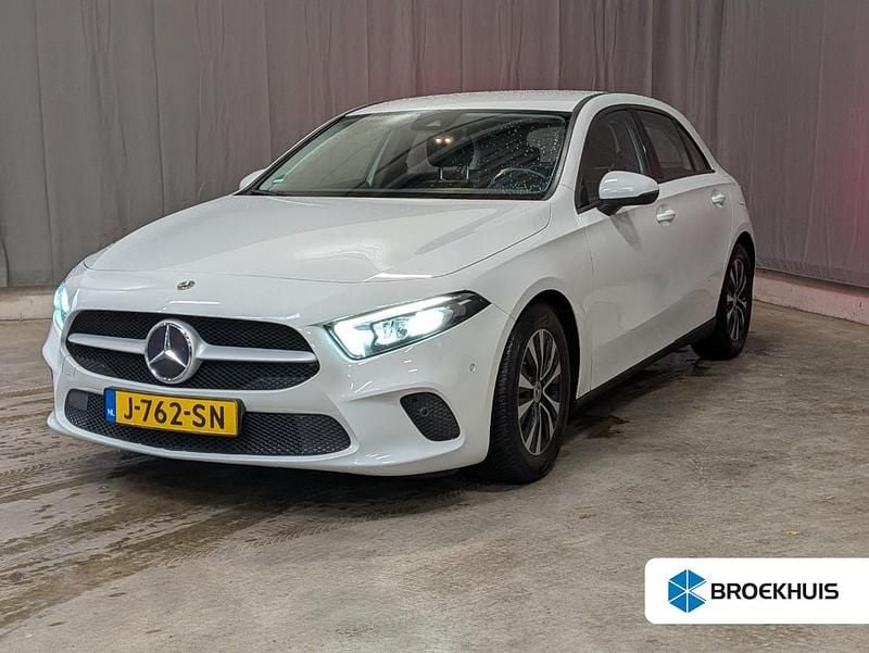 Wit Gebruikt 2020 Mercedes A160 Business Hatchback | € 20.395 (Eerlijke prijs) - Afbeelding 1/4