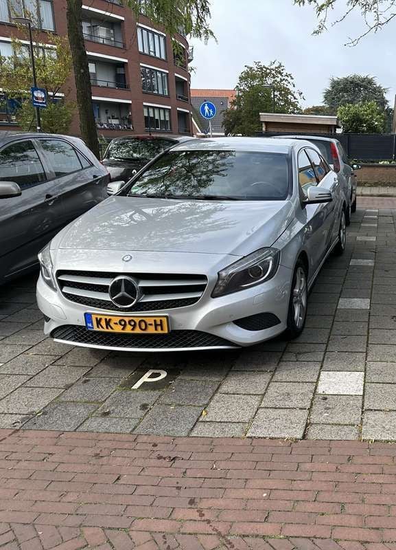 Grijs Gebruikt 2013 Mercedes A180 Prestige Stationwagen | € 13.500 (Eerlijke prijs) - Afbeelding 1/4