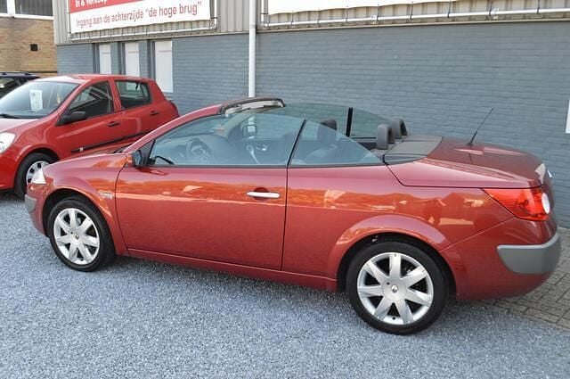 Occasion Renault Mégane Cabriolet 111 PK (81 kW) 2006 Rood Cabriolet