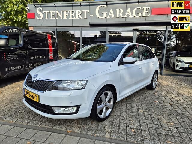 Wit Gebruikt 2016 Skoda Rapid Joy Hatchback | € 11.900 (Iets duurder) - Afbeelding 1/4