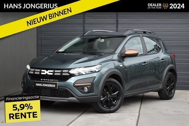 Groen, metallic lak Gebruikt 2024 Dacia Sandero Extreme Hatchback | € 21.749 (Iets duurder) - Afbeelding 1/4