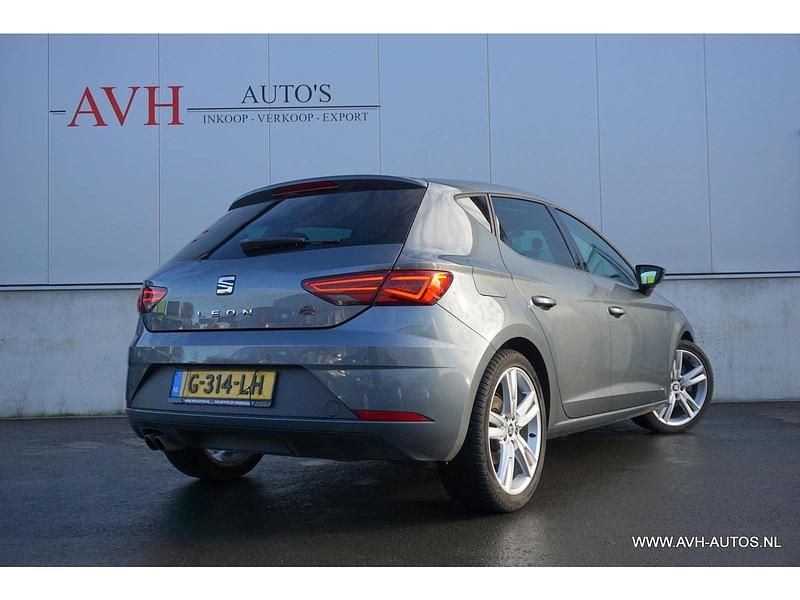 Occasion Seat Leon Business 180 PK (132 kW) 2018 Grijs Stationwagen