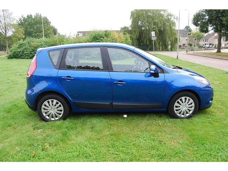 Occasion Renault Scénic III Expression 131 PK (96 kW) 2010 Blauw (metallic) MPV