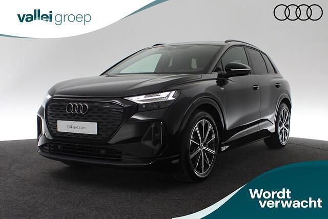 Zwart Nieuw 2025 Audi Q4 e-tron Competition SUV | € 57.470 (Duur) - Afbeelding 1/4