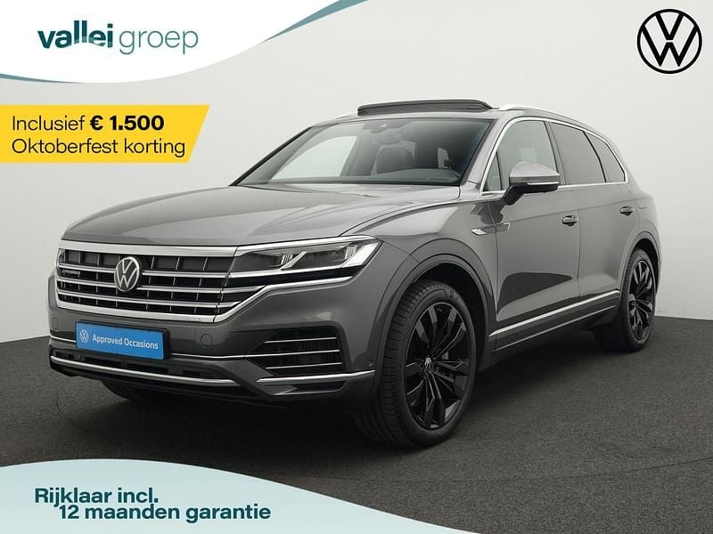 Grijs, metallic lak Gebruikt 2021 VW Touareg Elegance SUV | € 51.400 (Eerlijke prijs) - Afbeelding 1/4