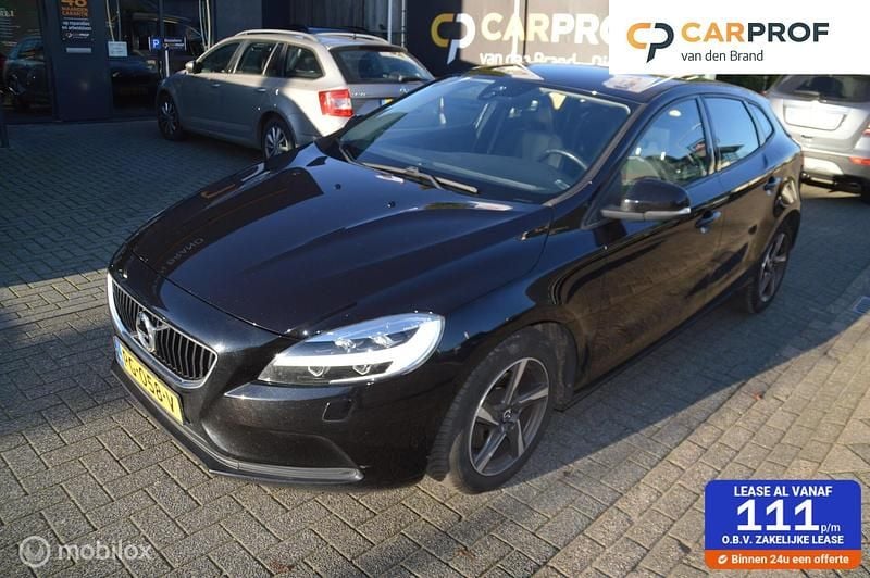 Zwart Gebruikt 2017 Volvo V40 Hatchback | € 6.750 (Super prijs) - Afbeelding 1/4