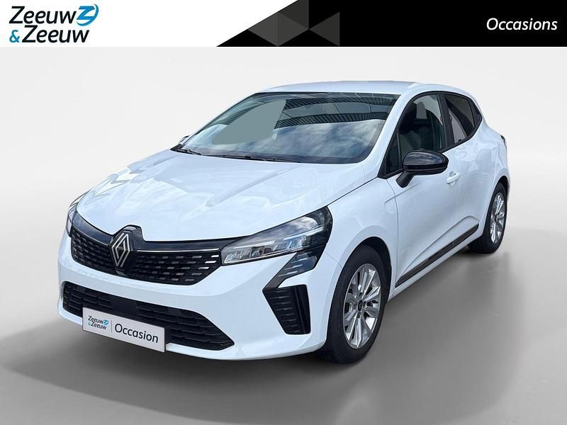 Wit Occasion 2024 Renault Clio V Evolution Hatchback | € 18.435 (Eerlijke prijs) - Afbeelding 1/4