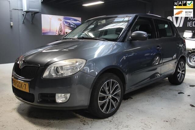Grijs Gebruikt 2008 Skoda Fabia Sport Hatchback | € 3.750 (Eerlijke prijs) - Afbeelding 1/4